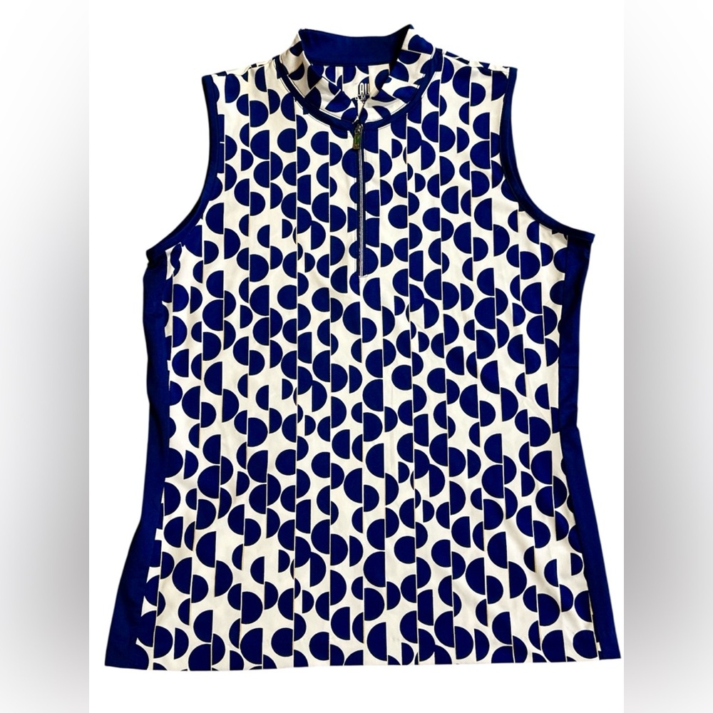 Tail Sleeveless Blue and White Geometric Women's Athletic Top. Medium